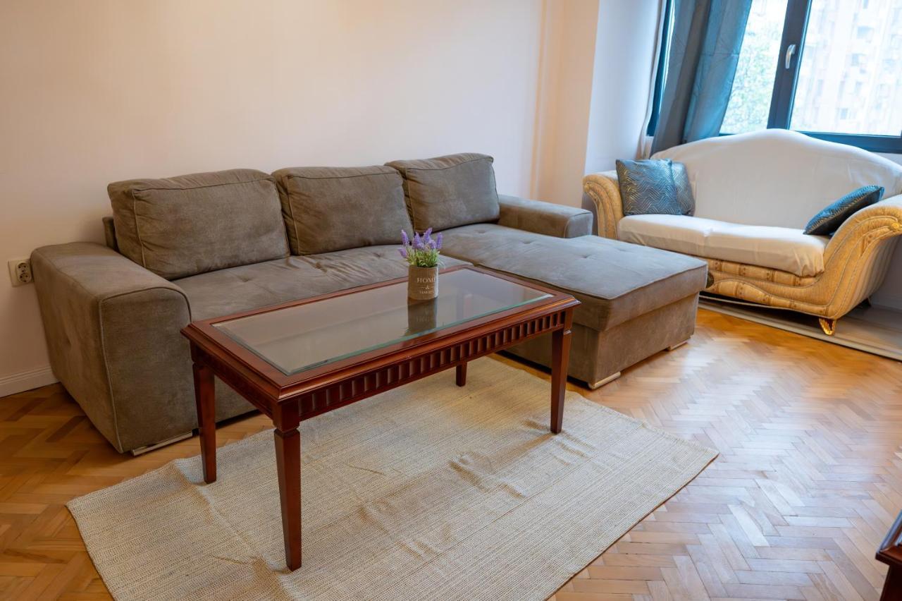 סופיה Spacious 1Bdr Apartment Near City Center מראה חיצוני תמונה